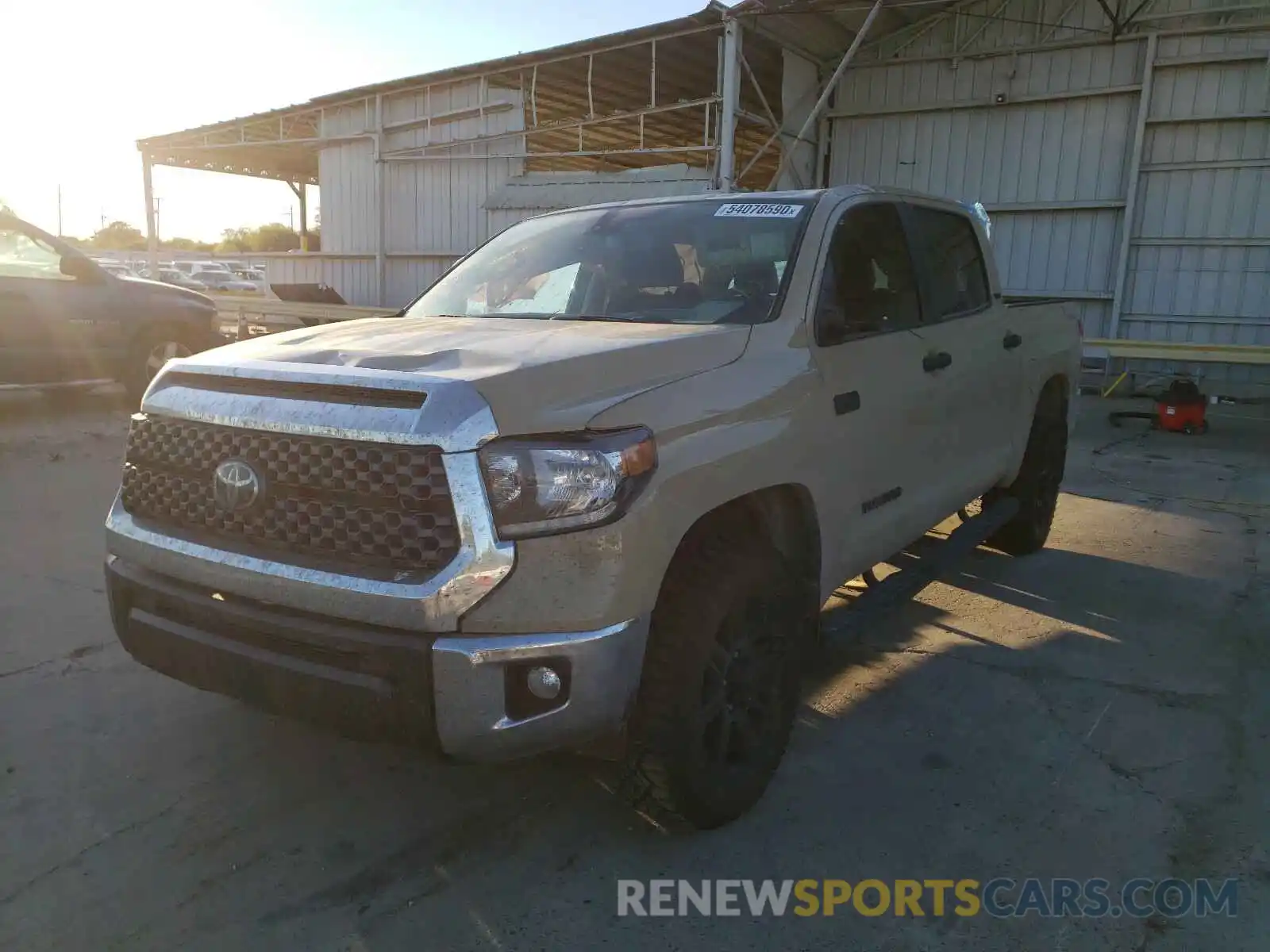 2 Photograph of a damaged car 5TFDY5F15LX935534 TOYOTA TUNDRA 2020