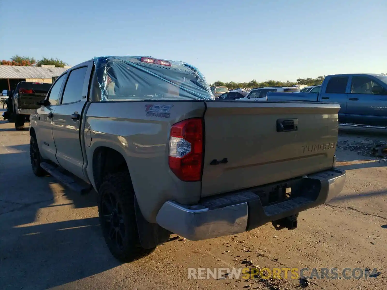 3 Photograph of a damaged car 5TFDY5F15LX935534 TOYOTA TUNDRA 2020