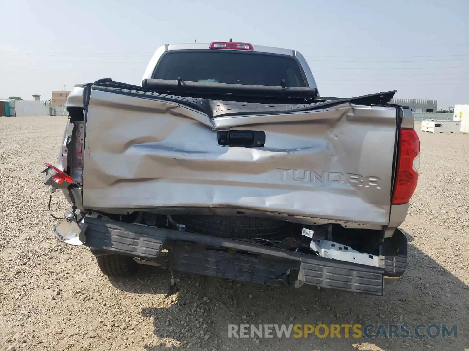 9 Photograph of a damaged car 5TFDY5F15LX936747 TOYOTA TUNDRA 2020