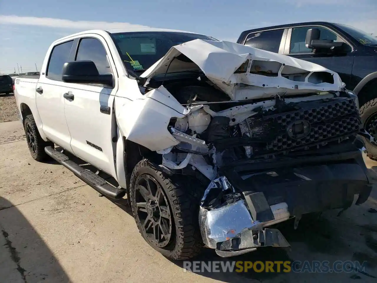 1 Photograph of a damaged car 5TFDY5F15LX946131 TOYOTA TUNDRA 2020