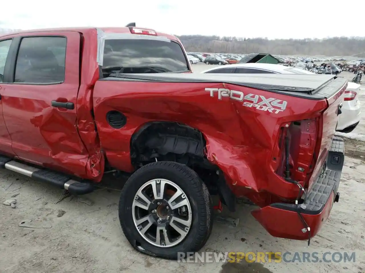 9 Photograph of a damaged car 5TFDY5F15LX946386 TOYOTA TUNDRA 2020