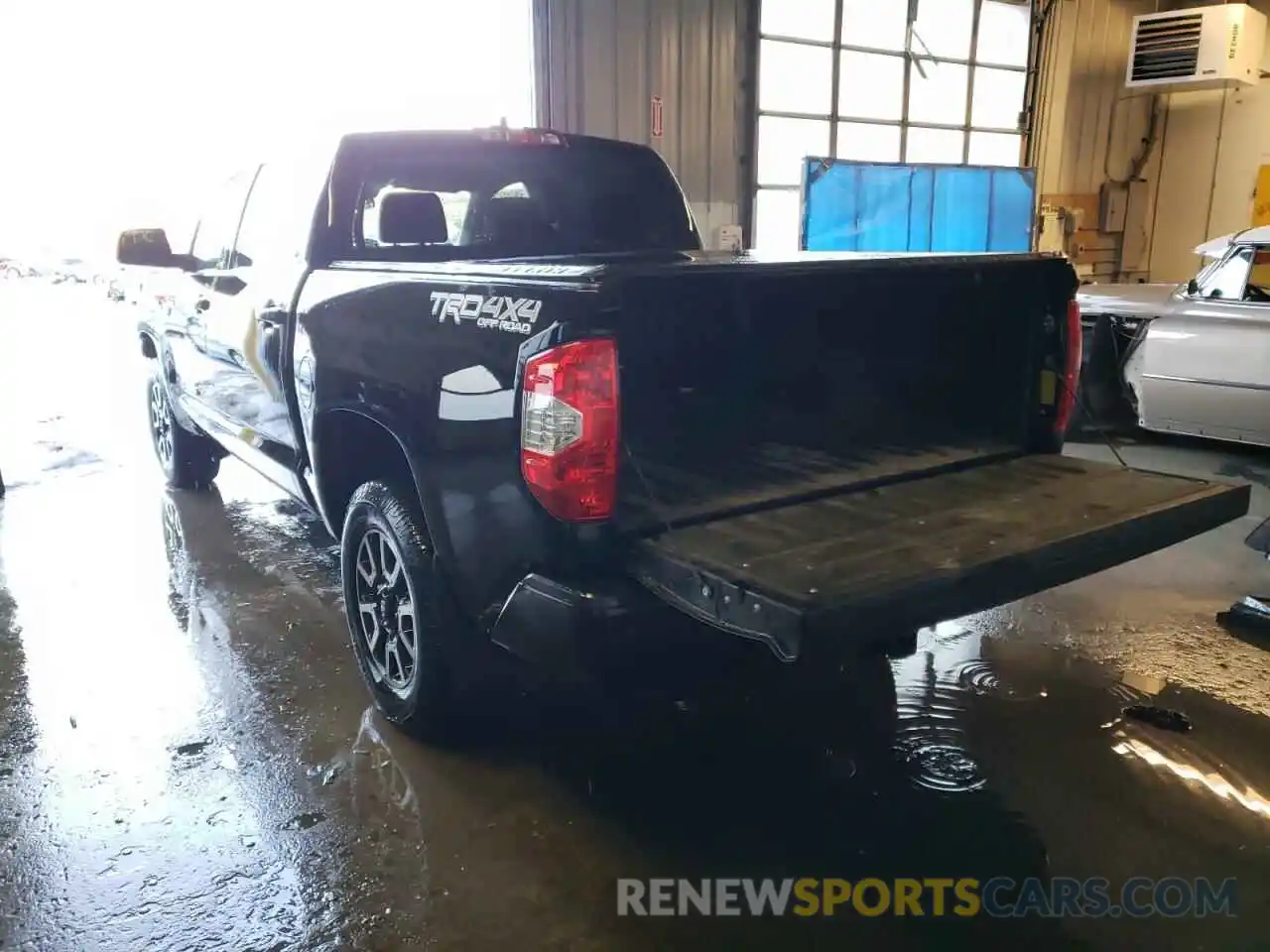 3 Photograph of a damaged car 5TFDY5F15LX947568 TOYOTA TUNDRA 2020