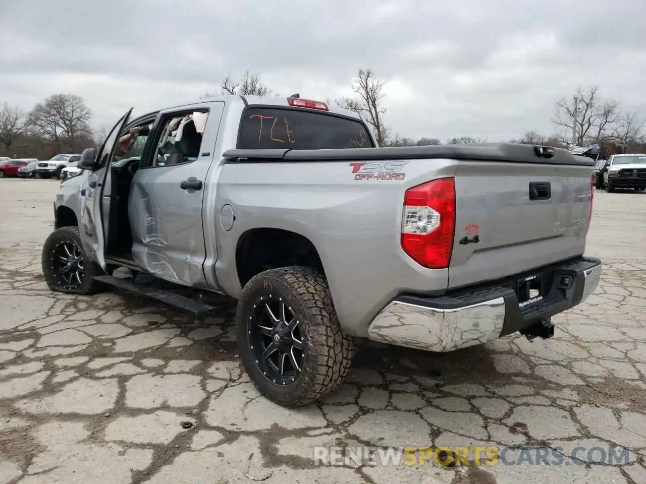 3 Photograph of a damaged car 5TFDY5F15LX948316 TOYOTA TUNDRA 2020