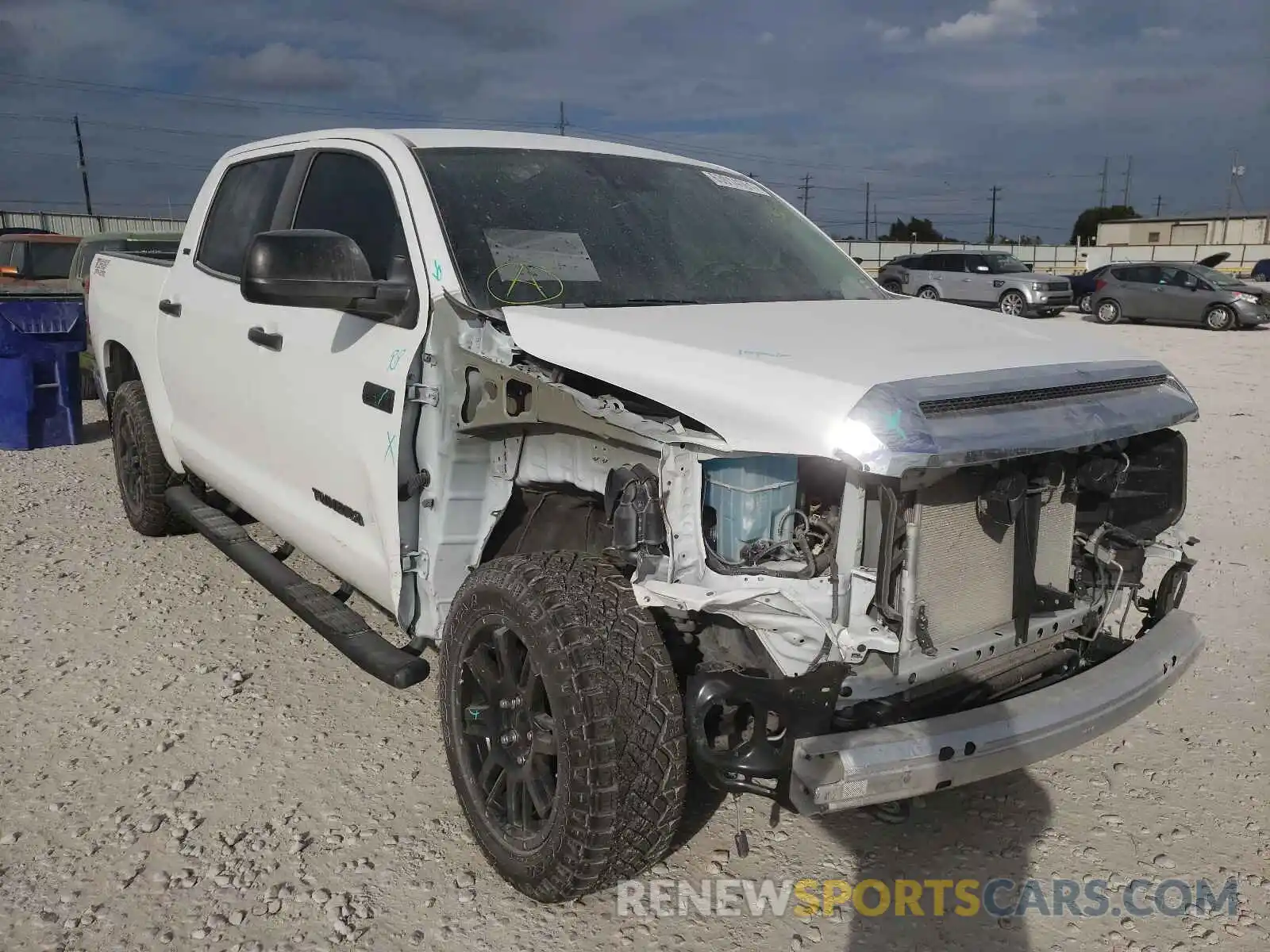 1 Photograph of a damaged car 5TFDY5F15LX954245 TOYOTA TUNDRA 2020