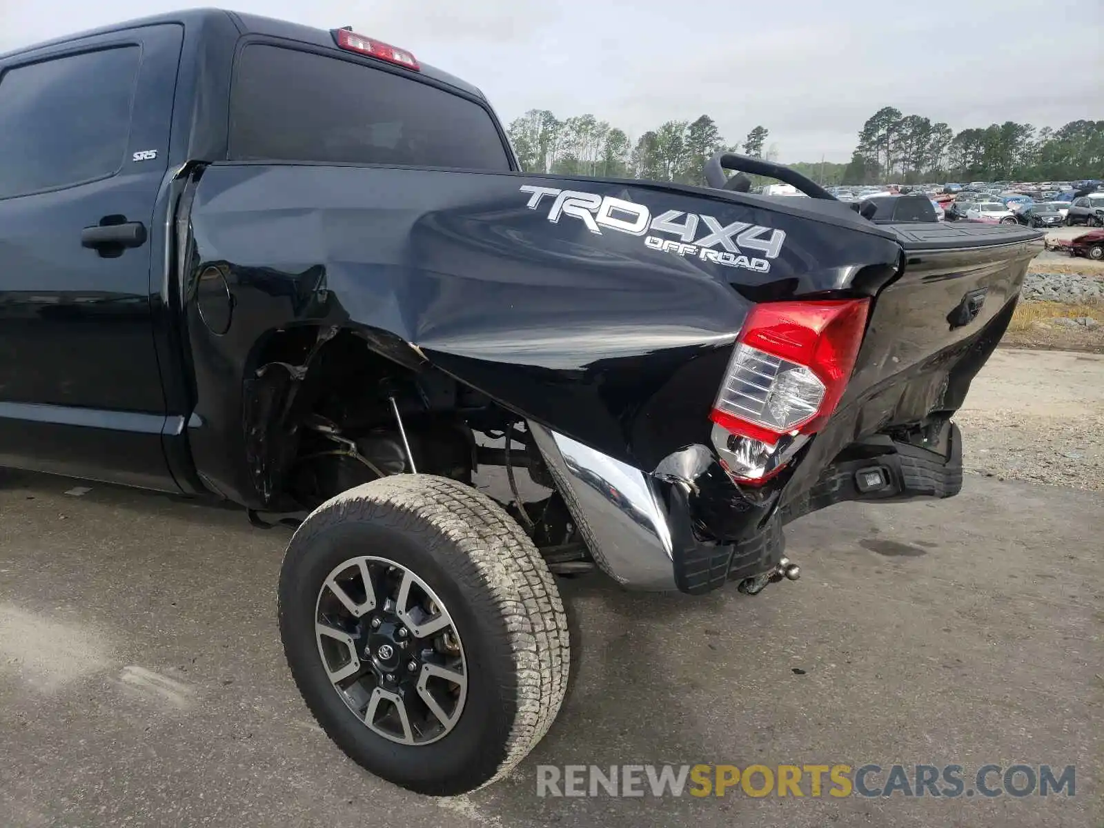 9 Photograph of a damaged car 5TFDY5F15LX954889 TOYOTA TUNDRA 2020