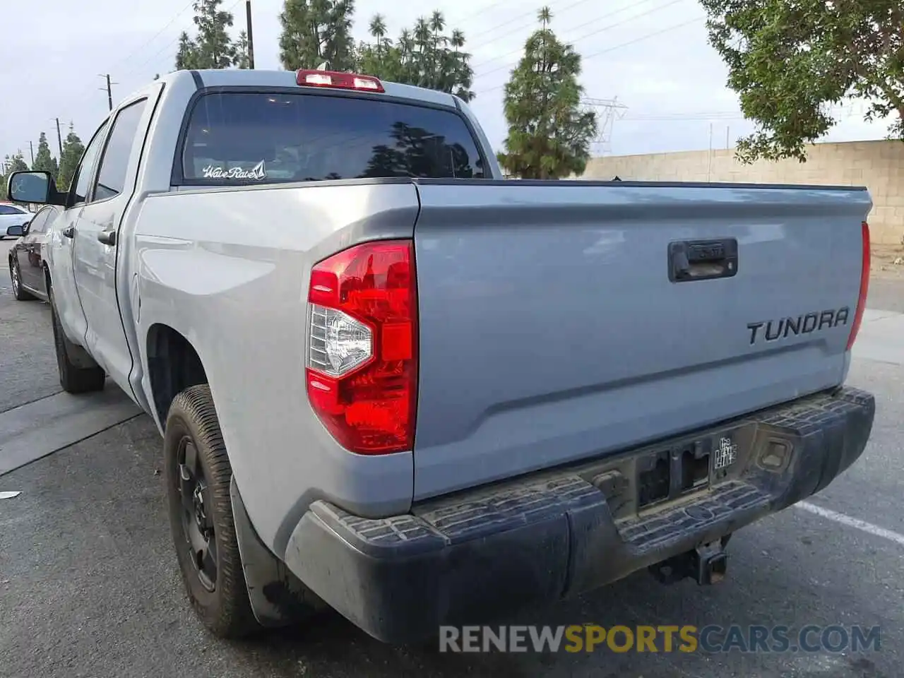 3 Photograph of a damaged car 5TFDY5F16LX893763 TOYOTA TUNDRA 2020