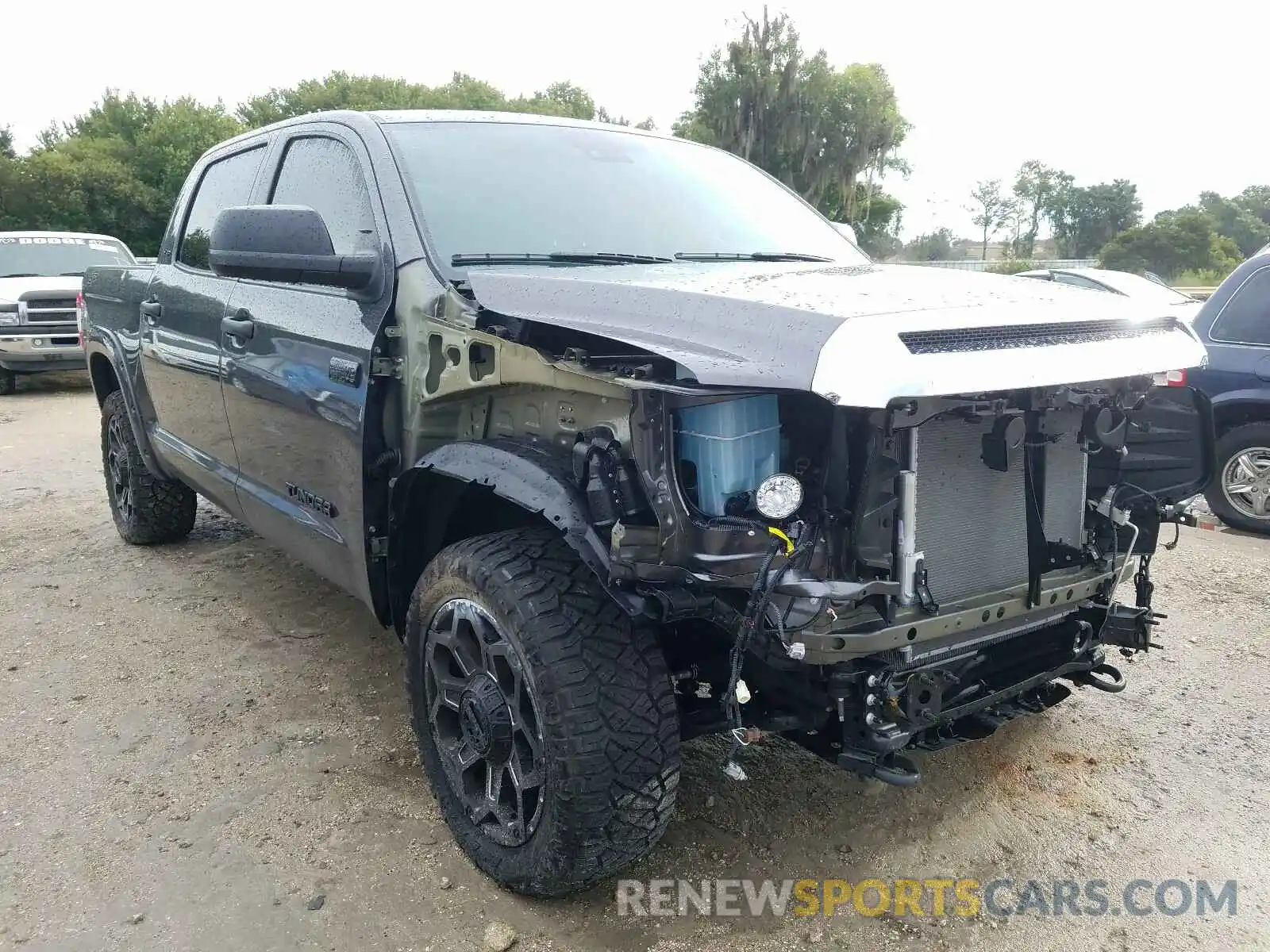 1 Photograph of a damaged car 5TFDY5F16LX909203 TOYOTA TUNDRA 2020