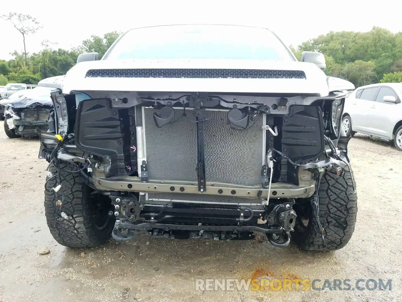 9 Photograph of a damaged car 5TFDY5F16LX909203 TOYOTA TUNDRA 2020