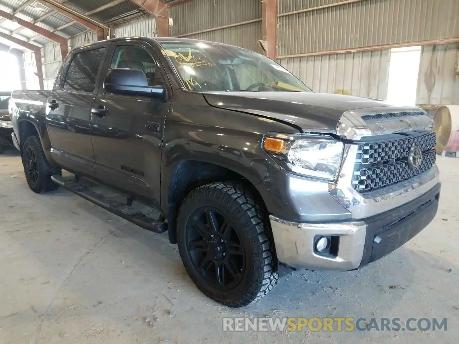 1 Photograph of a damaged car 5TFDY5F16LX944999 TOYOTA TUNDRA 2020