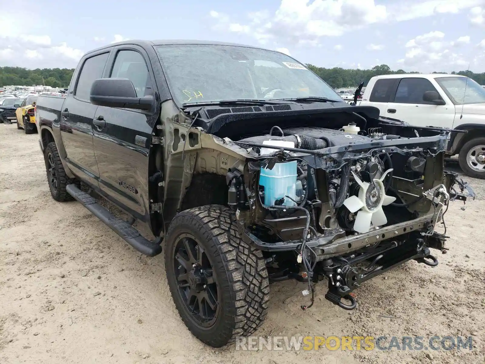 1 Photograph of a damaged car 5TFDY5F16LX951970 TOYOTA TUNDRA 2020