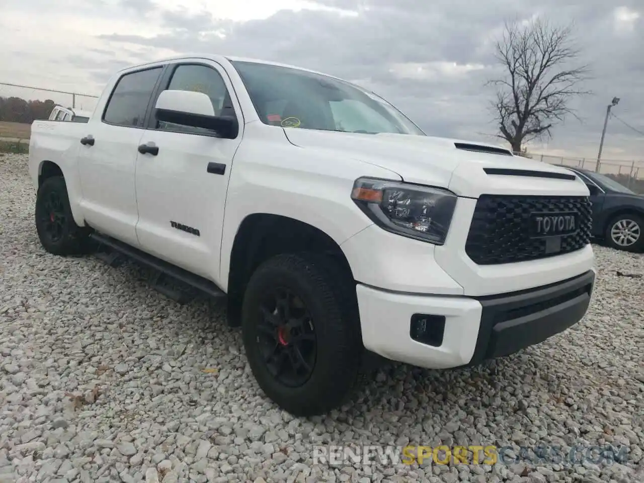 1 Photograph of a damaged car 5TFDY5F16LX953704 TOYOTA TUNDRA 2020