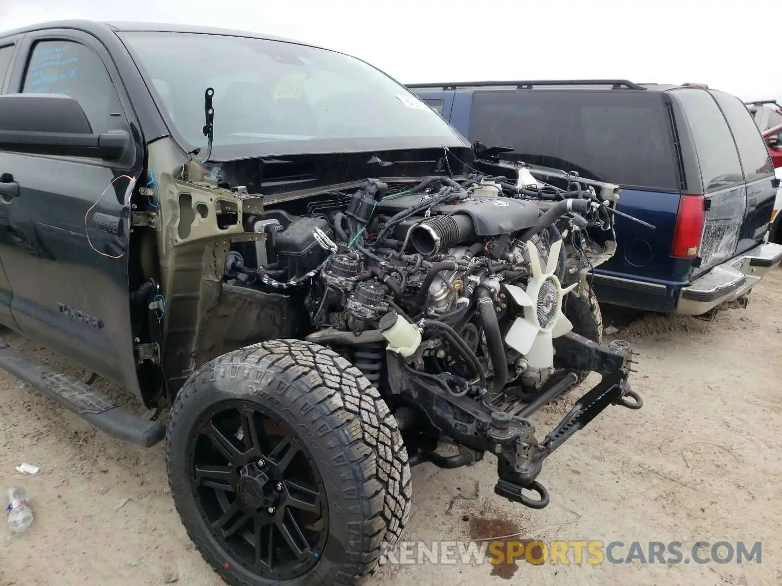 9 Photograph of a damaged car 5TFDY5F17LX872968 TOYOTA TUNDRA 2020