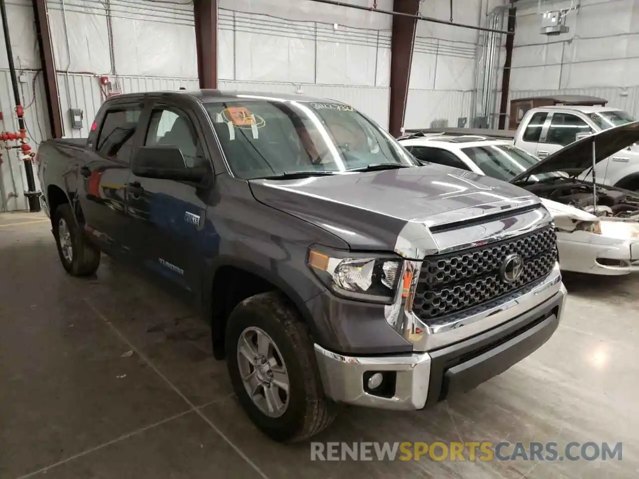 1 Photograph of a damaged car 5TFDY5F17LX873344 TOYOTA TUNDRA 2020