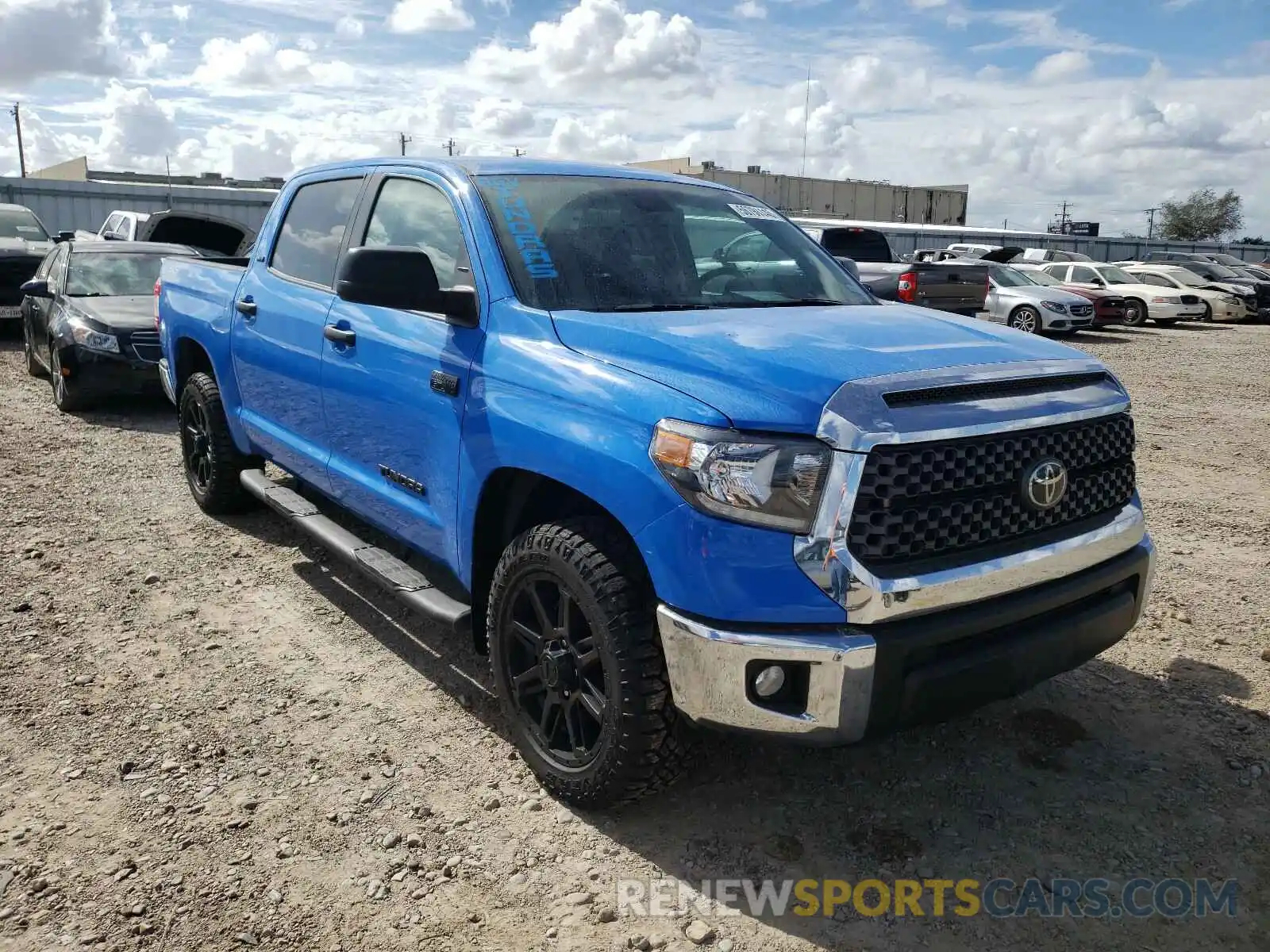 1 Photograph of a damaged car 5TFDY5F17LX883078 TOYOTA TUNDRA 2020