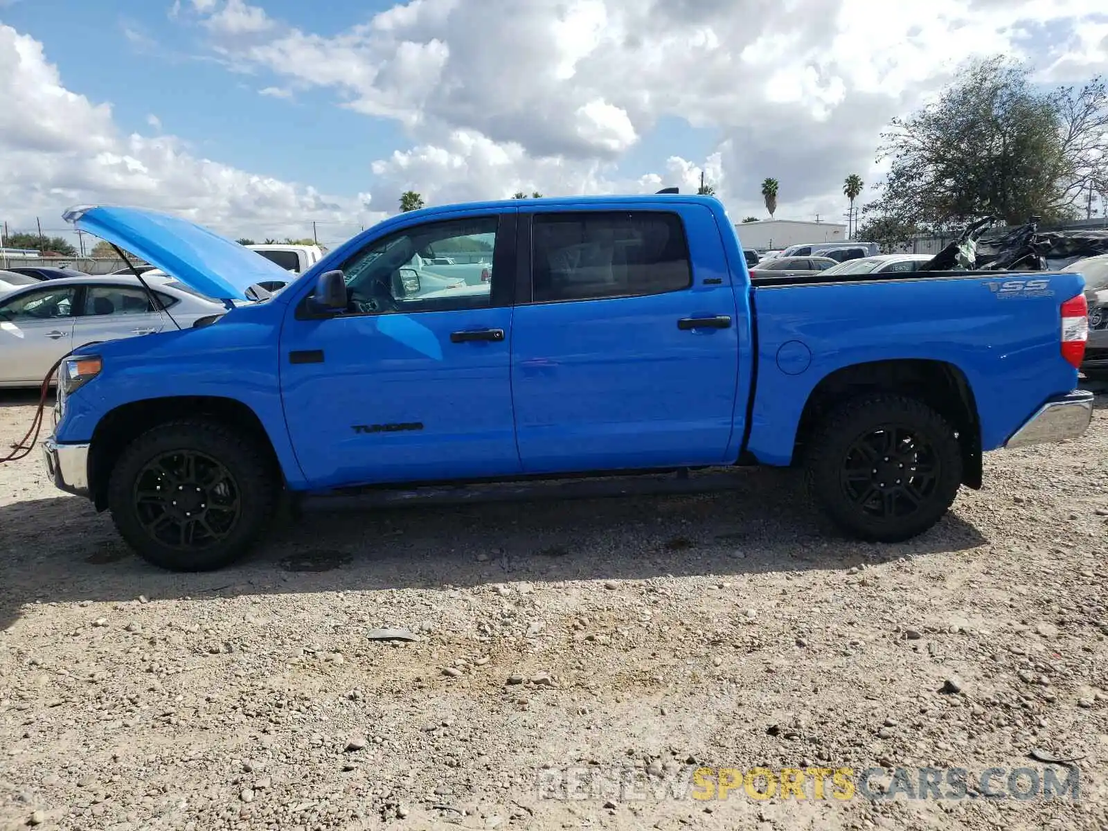 9 Photograph of a damaged car 5TFDY5F17LX883078 TOYOTA TUNDRA 2020