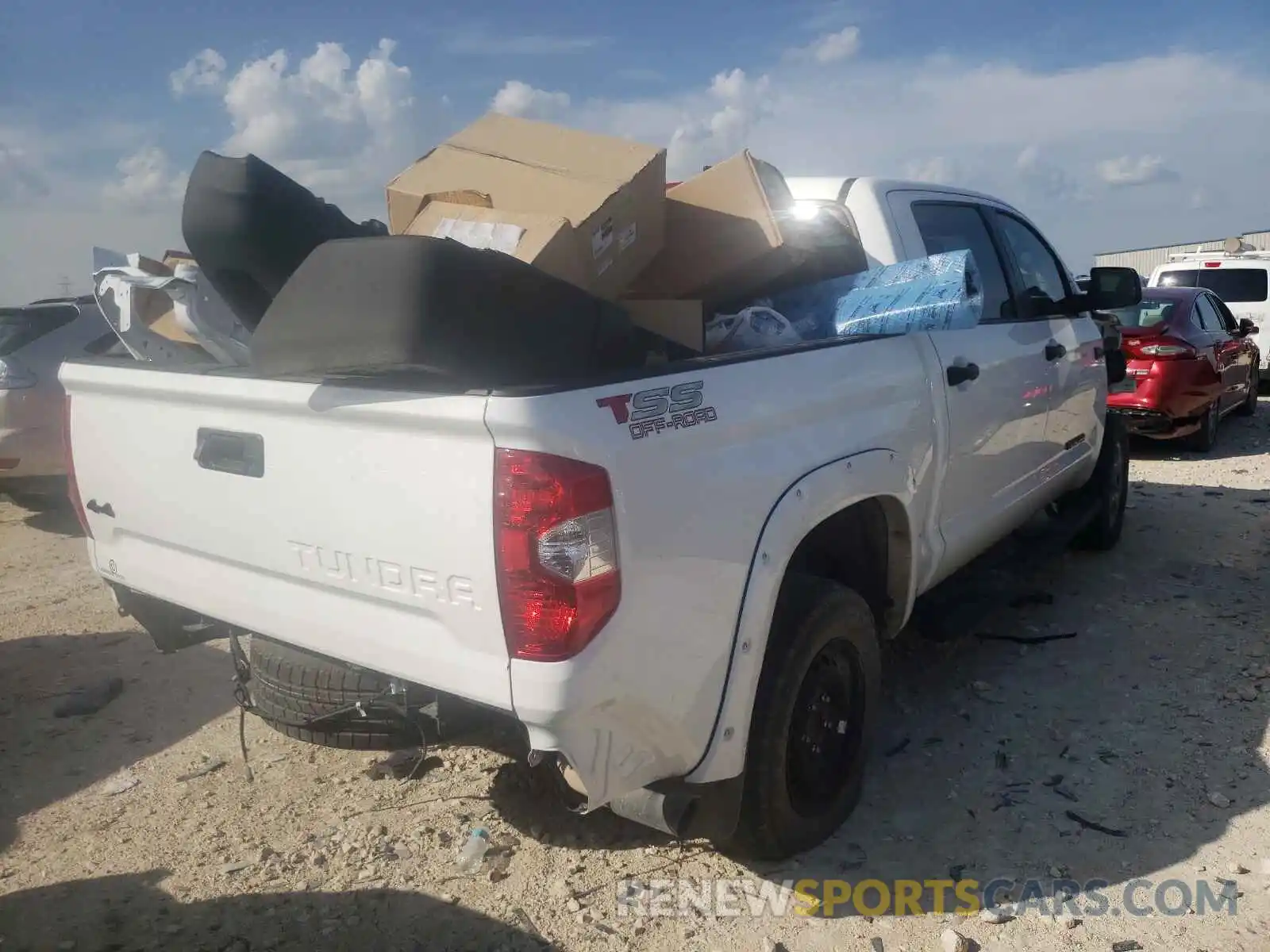 4 Photograph of a damaged car 5TFDY5F17LX886241 TOYOTA TUNDRA 2020