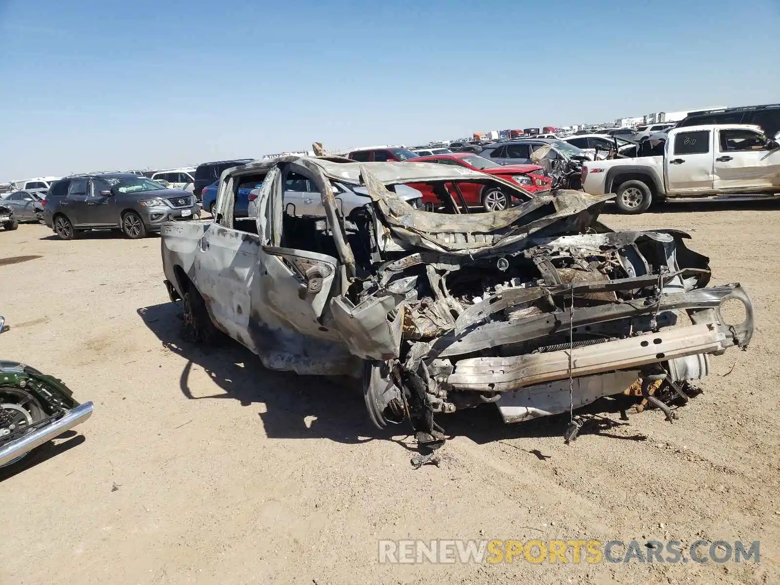 9 Photograph of a damaged car 5TFDY5F17LX916922 TOYOTA TUNDRA 2020