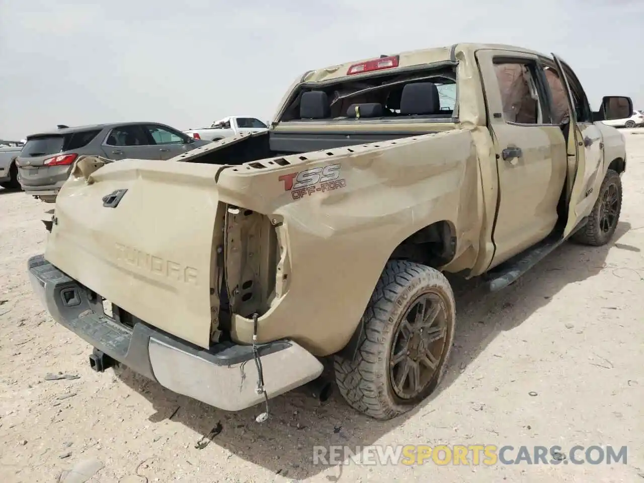 4 Photograph of a damaged car 5TFDY5F17LX936569 TOYOTA TUNDRA 2020