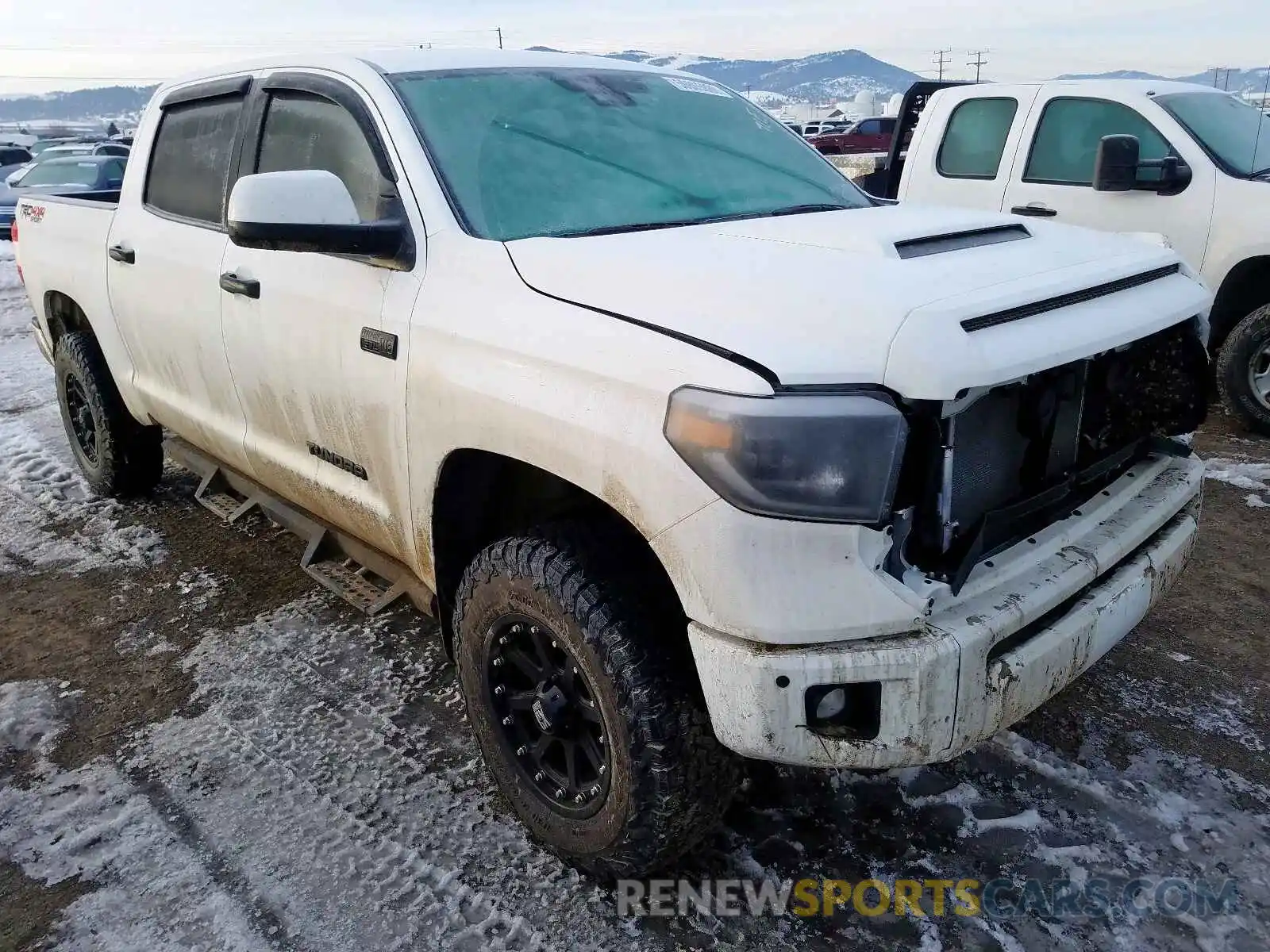 1 Photograph of a damaged car 5TFDY5F18LX877631 TOYOTA TUNDRA 2020