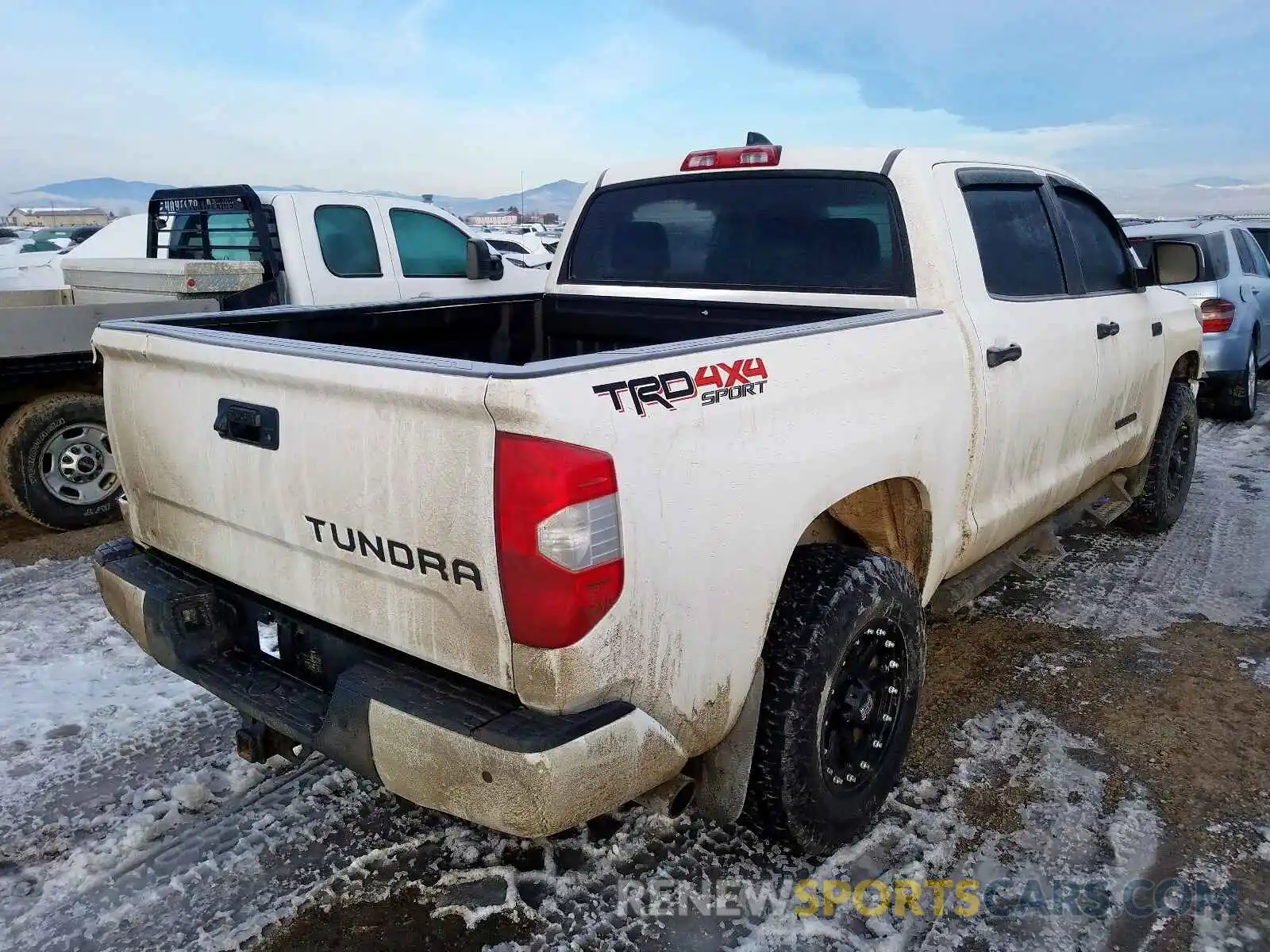 4 Photograph of a damaged car 5TFDY5F18LX877631 TOYOTA TUNDRA 2020