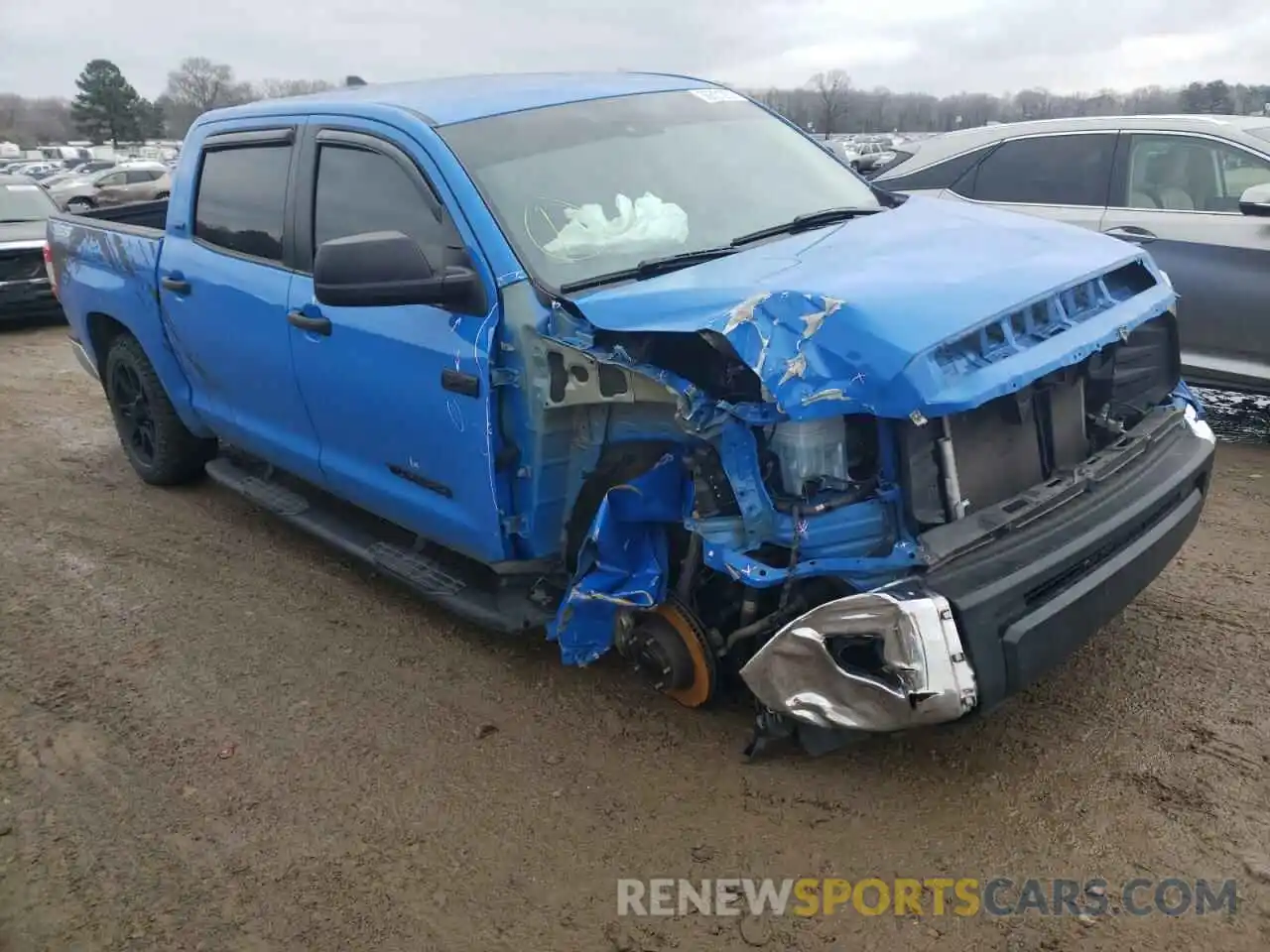 1 Photograph of a damaged car 5TFDY5F18LX883851 TOYOTA TUNDRA 2020