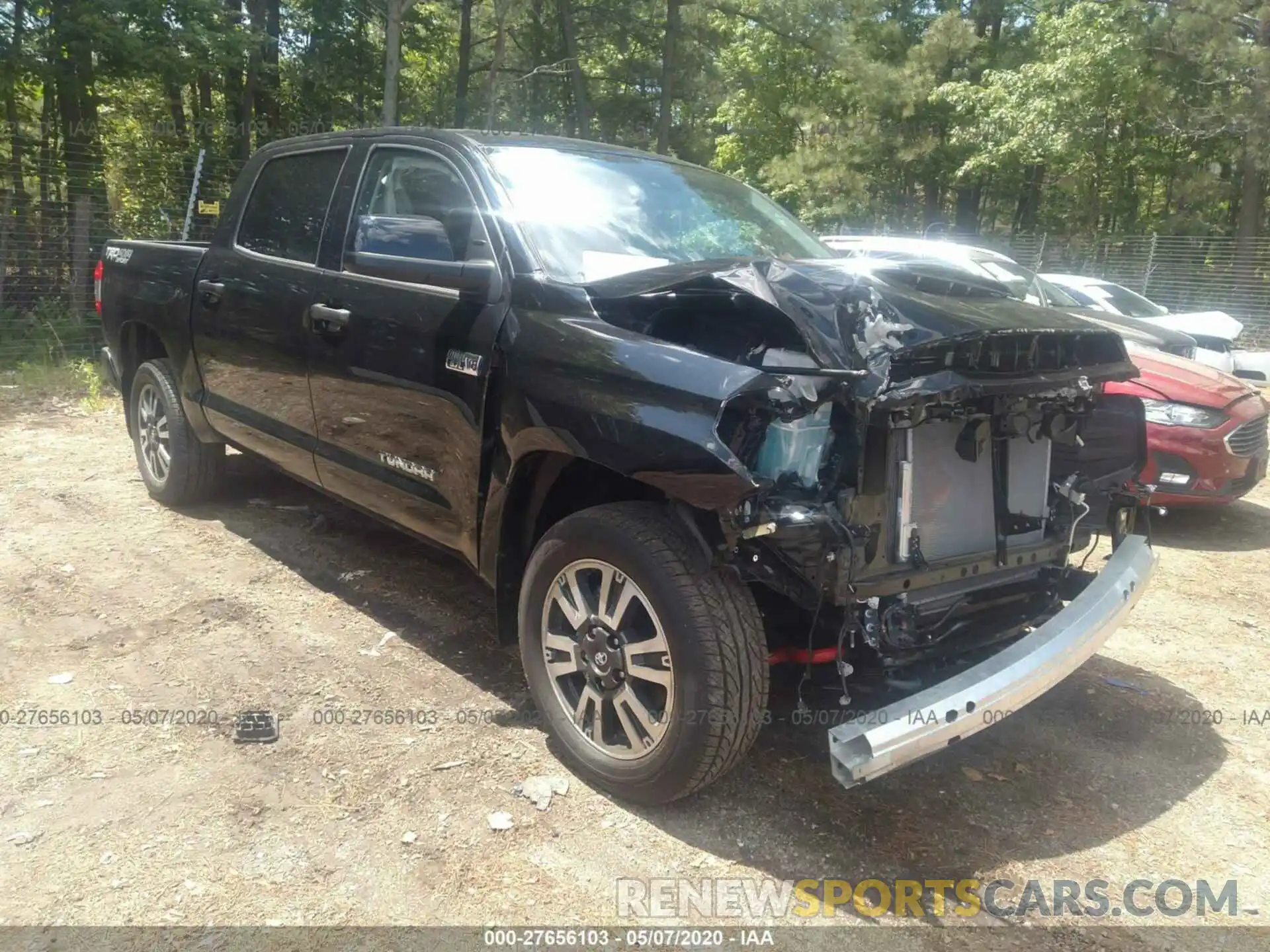 1 Photograph of a damaged car 5TFDY5F18LX887320 TOYOTA TUNDRA 2020