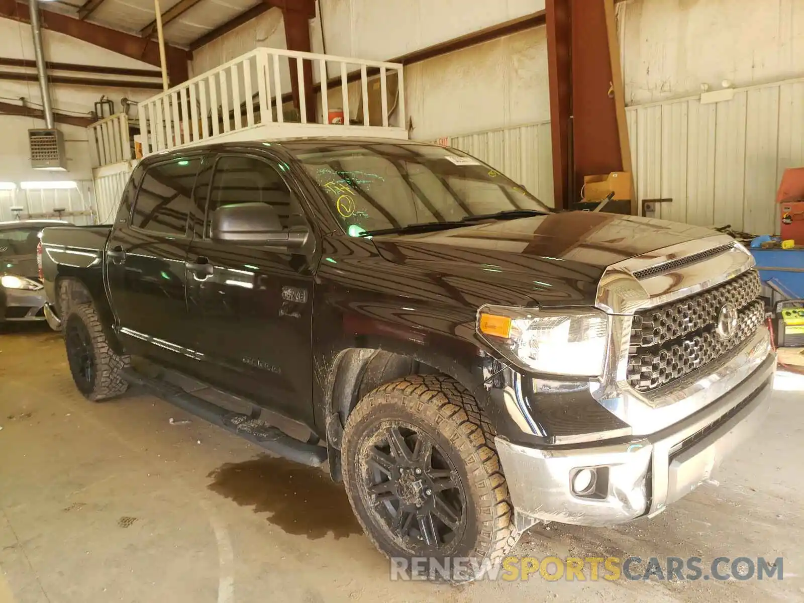 1 Photograph of a damaged car 5TFDY5F18LX910756 TOYOTA TUNDRA 2020