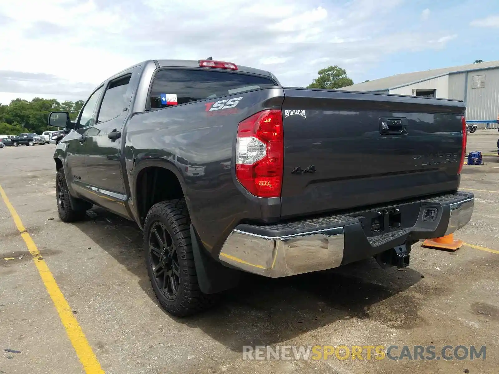 3 Photograph of a damaged car 5TFDY5F18LX920865 TOYOTA TUNDRA 2020