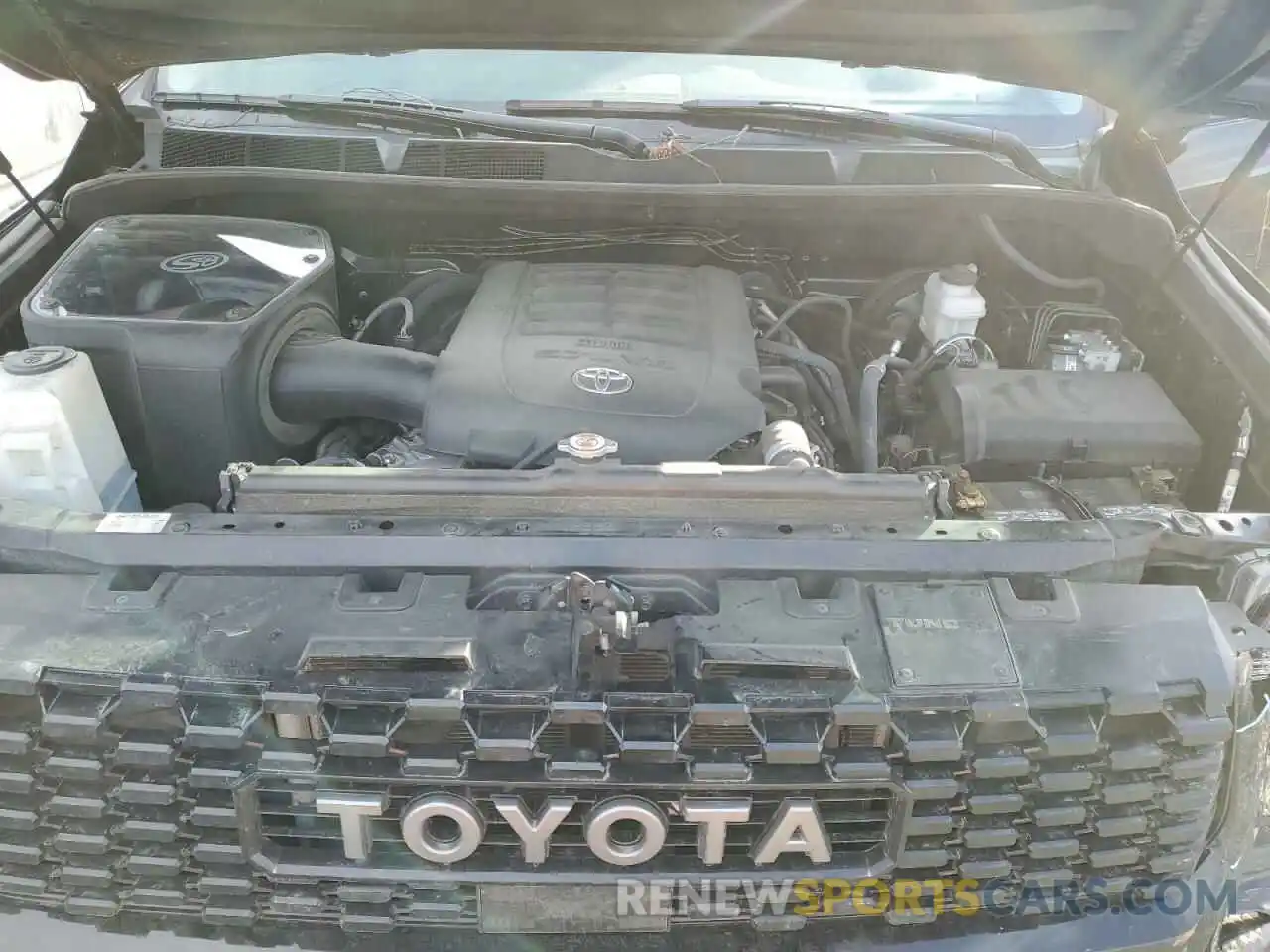 11 Photograph of a damaged car 5TFDY5F18LX934779 TOYOTA TUNDRA 2020