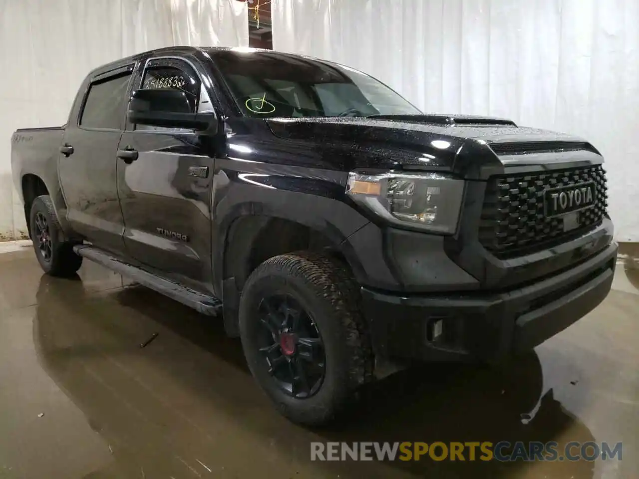 1 Photograph of a damaged car 5TFDY5F18LX940775 TOYOTA TUNDRA 2020