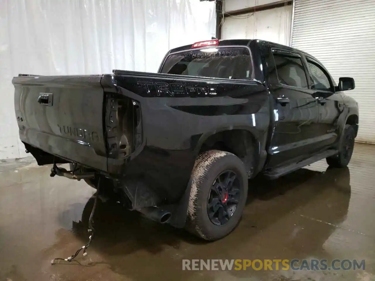 4 Photograph of a damaged car 5TFDY5F18LX940775 TOYOTA TUNDRA 2020