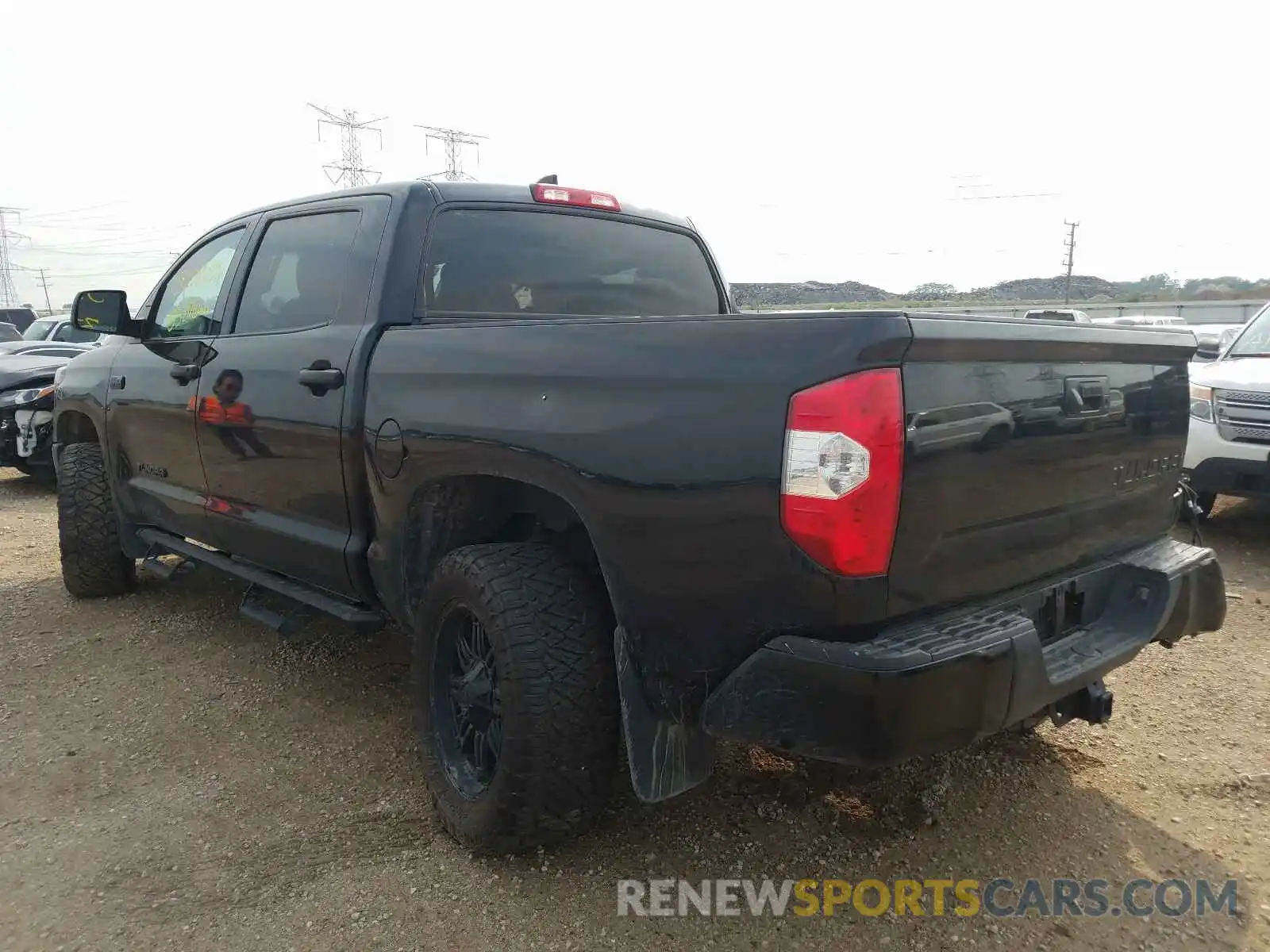 3 Photograph of a damaged car 5TFDY5F18LX945684 TOYOTA TUNDRA 2020