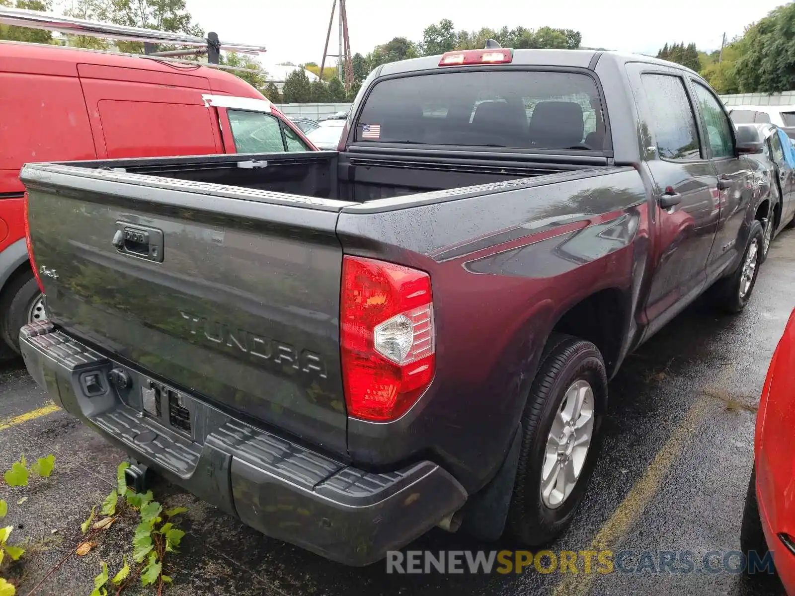 4 Photograph of a damaged car 5TFDY5F18LX951100 TOYOTA TUNDRA 2020