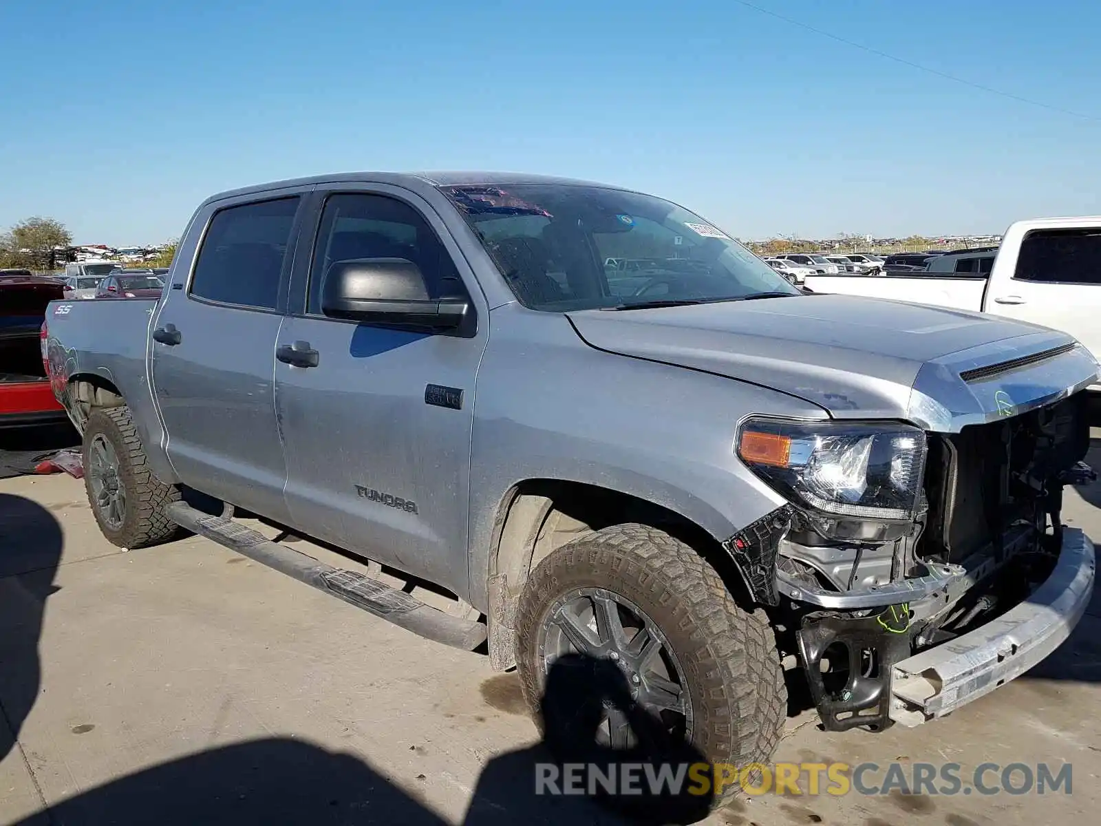 1 Photograph of a damaged car 5TFDY5F19LX872132 TOYOTA TUNDRA 2020