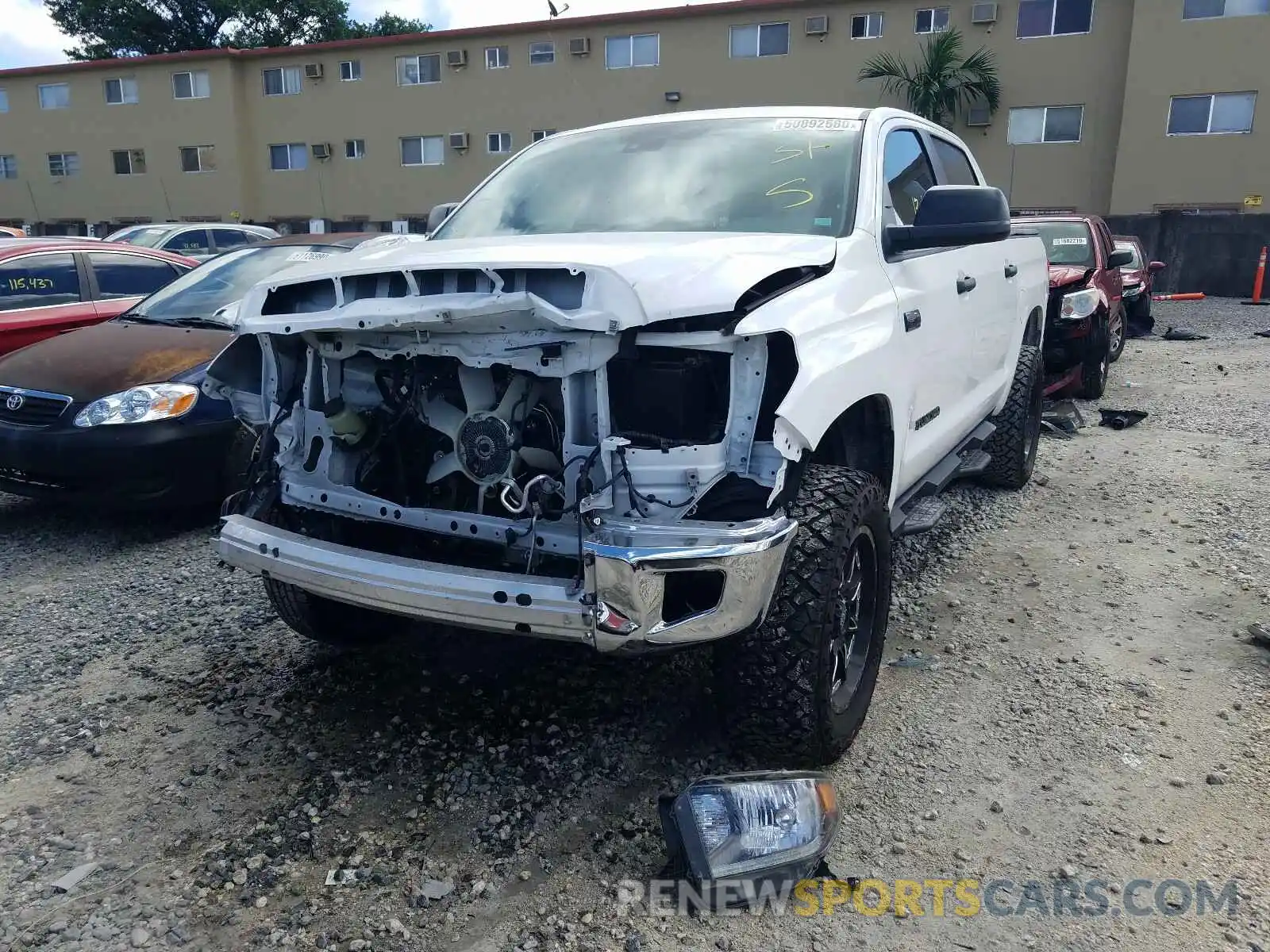 2 Photograph of a damaged car 5TFDY5F19LX894938 TOYOTA TUNDRA 2020