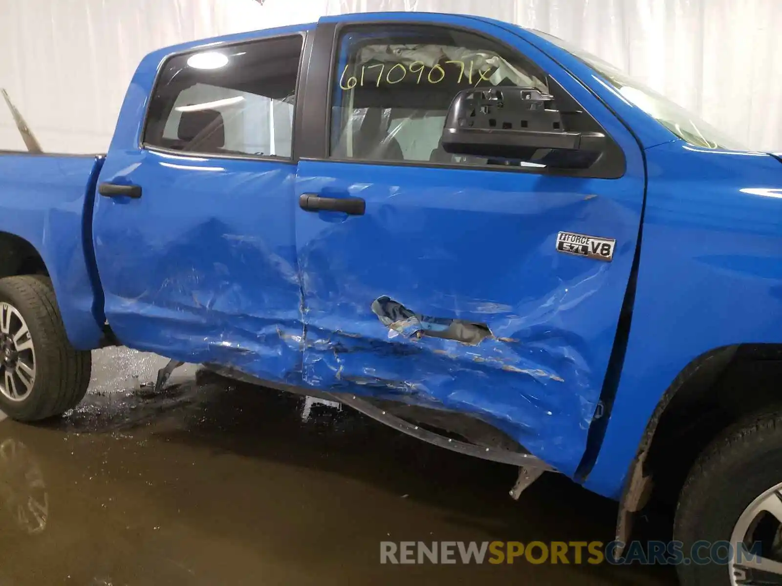 9 Photograph of a damaged car 5TFDY5F19LX914153 TOYOTA TUNDRA 2020