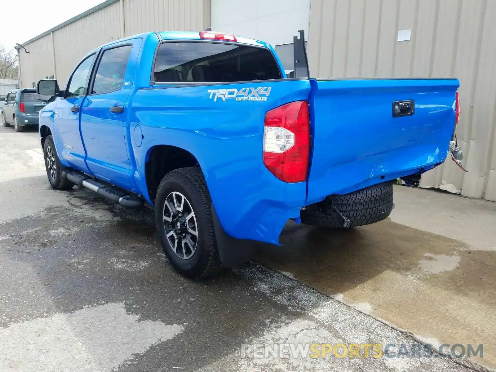 3 Photograph of a damaged car 5TFDY5F19LX917506 TOYOTA TUNDRA 2020