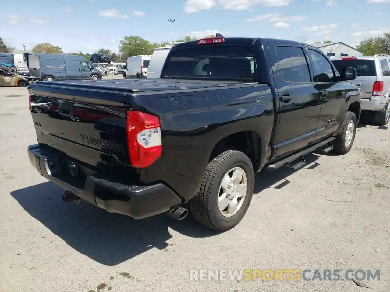 4 Photograph of a damaged car 5TFDY5F19LX929347 TOYOTA TUNDRA 2020