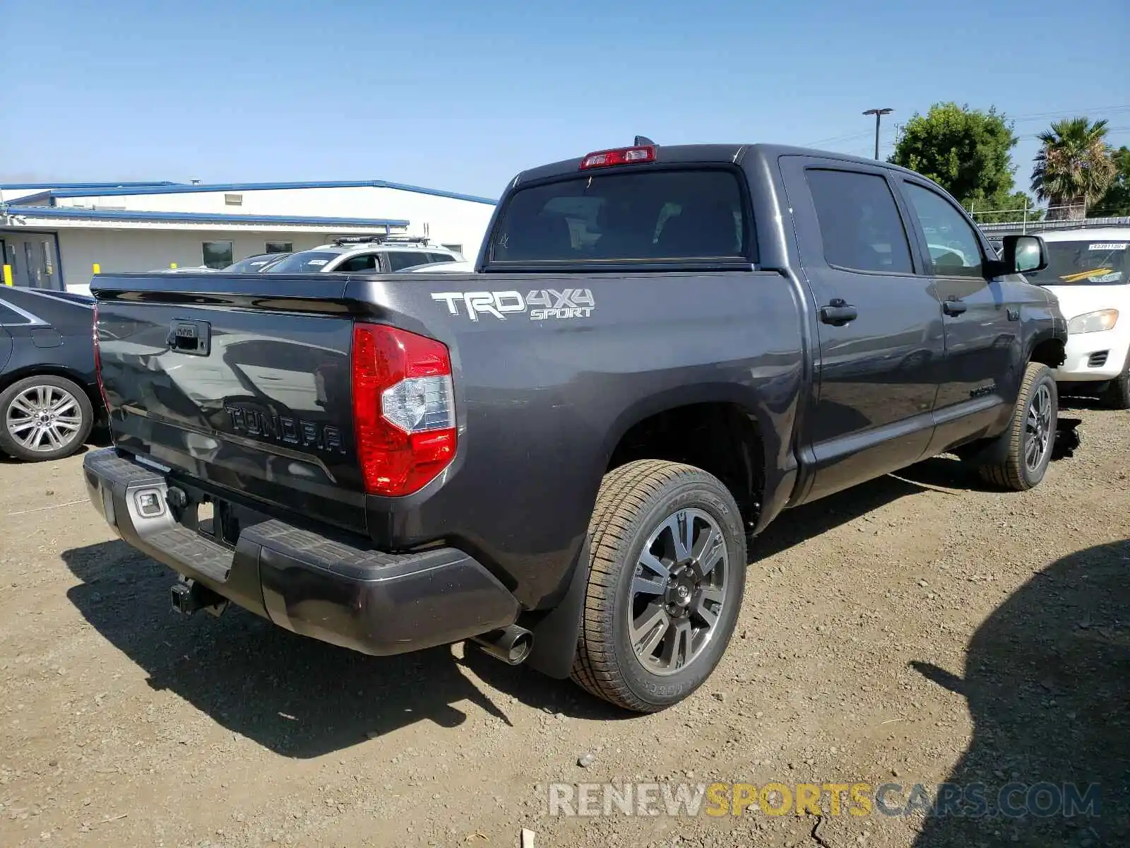 4 Photograph of a damaged car 5TFDY5F19LX937139 TOYOTA TUNDRA 2020