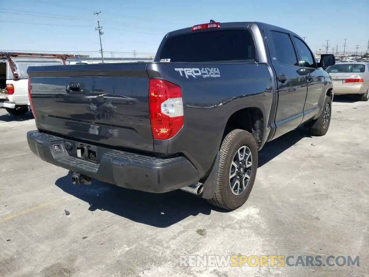 4 Photograph of a damaged car 5TFDY5F19LX947783 TOYOTA TUNDRA 2020