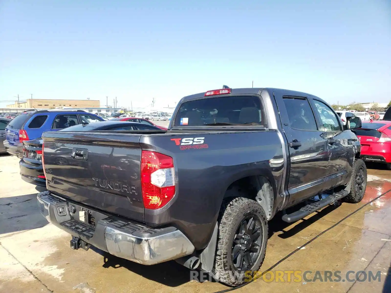 4 Photograph of a damaged car 5TFDY5F19LX954961 TOYOTA TUNDRA 2020