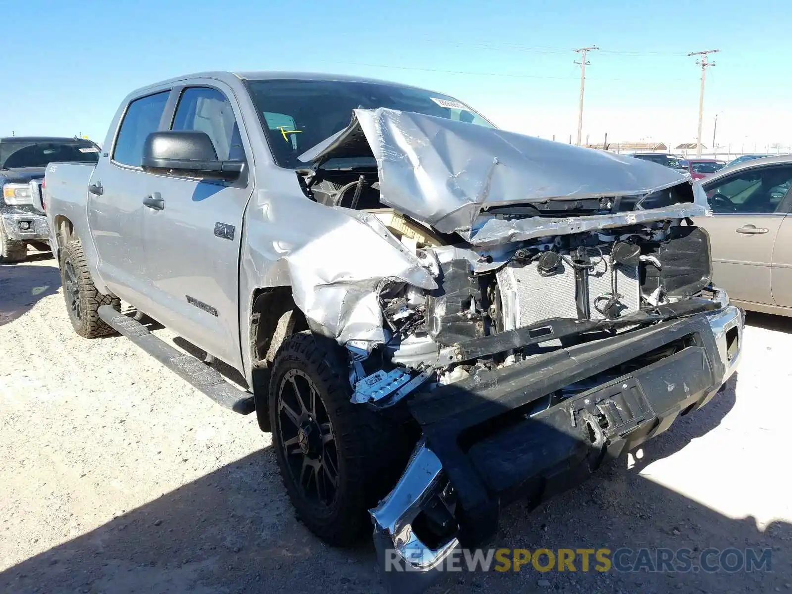 1 Photograph of a damaged car 5TFDY5F1XLX875170 TOYOTA TUNDRA 2020