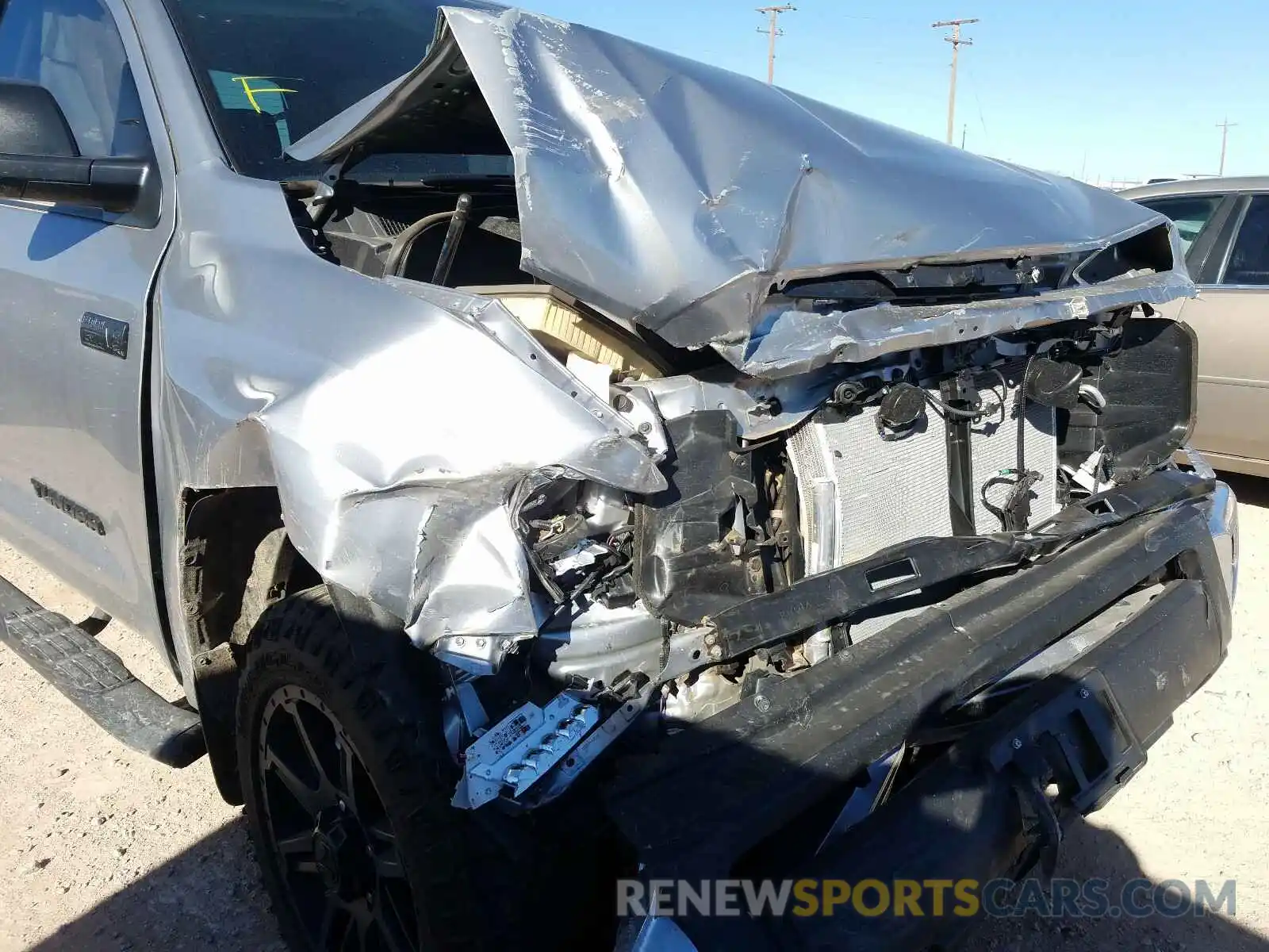 9 Photograph of a damaged car 5TFDY5F1XLX875170 TOYOTA TUNDRA 2020