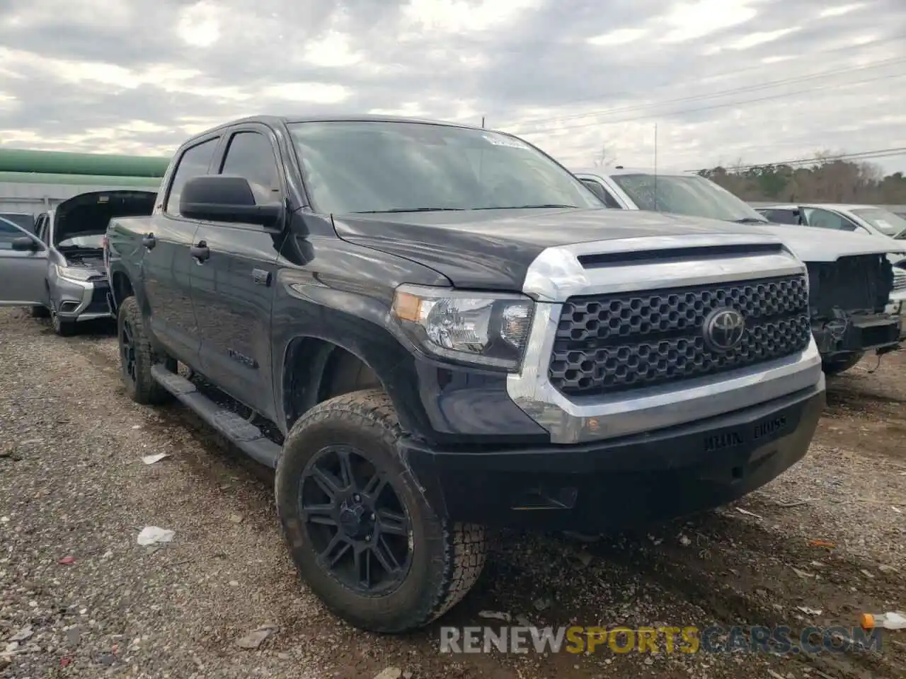 1 Photograph of a damaged car 5TFDY5F1XLX910239 TOYOTA TUNDRA 2020