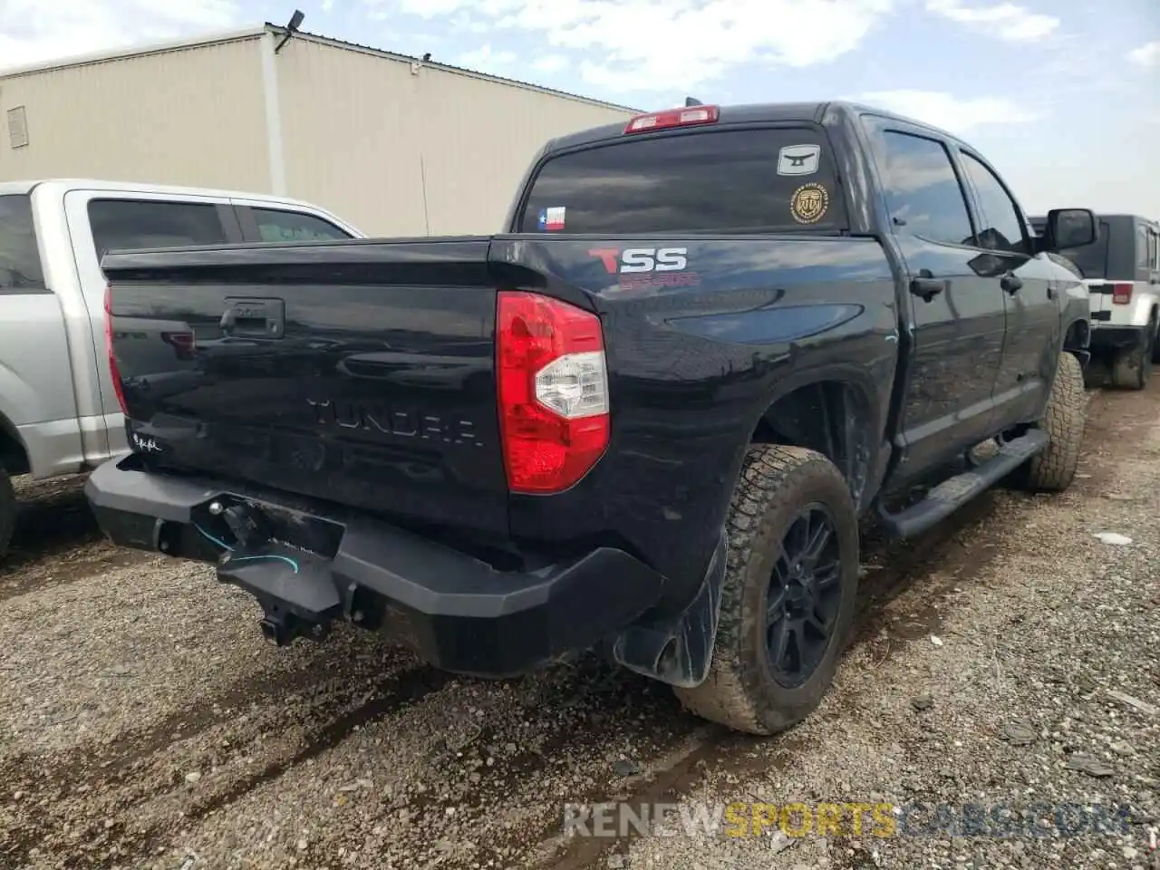 4 Photograph of a damaged car 5TFDY5F1XLX910239 TOYOTA TUNDRA 2020