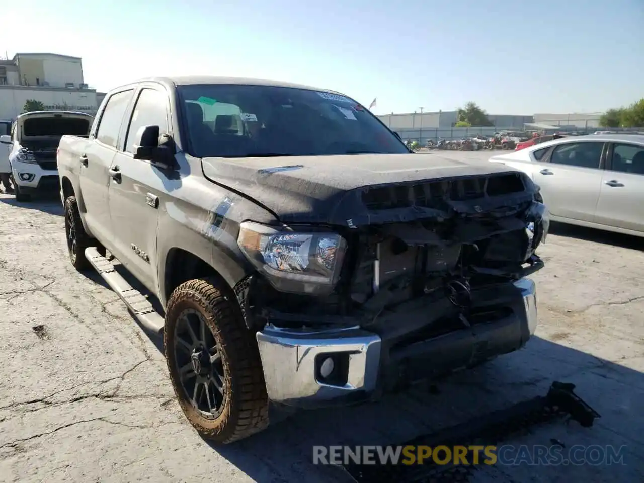 1 Photograph of a damaged car 5TFDY5F1XLX913285 TOYOTA TUNDRA 2020