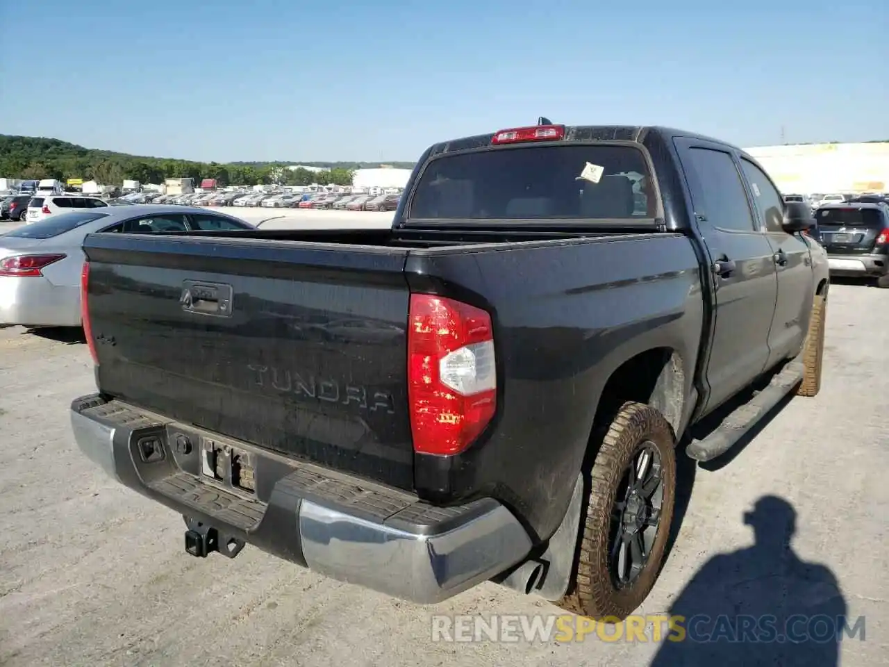 4 Photograph of a damaged car 5TFDY5F1XLX913285 TOYOTA TUNDRA 2020