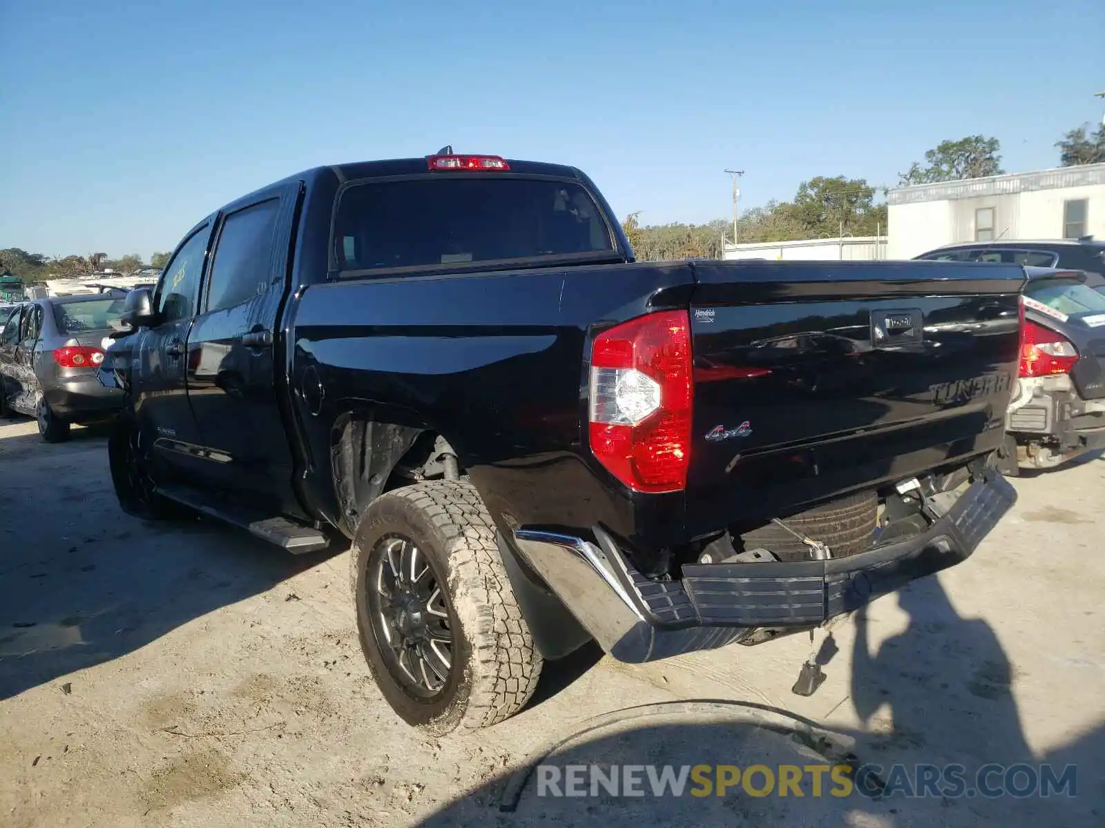 3 Photograph of a damaged car 5TFDY5F1XLX914453 TOYOTA TUNDRA 2020