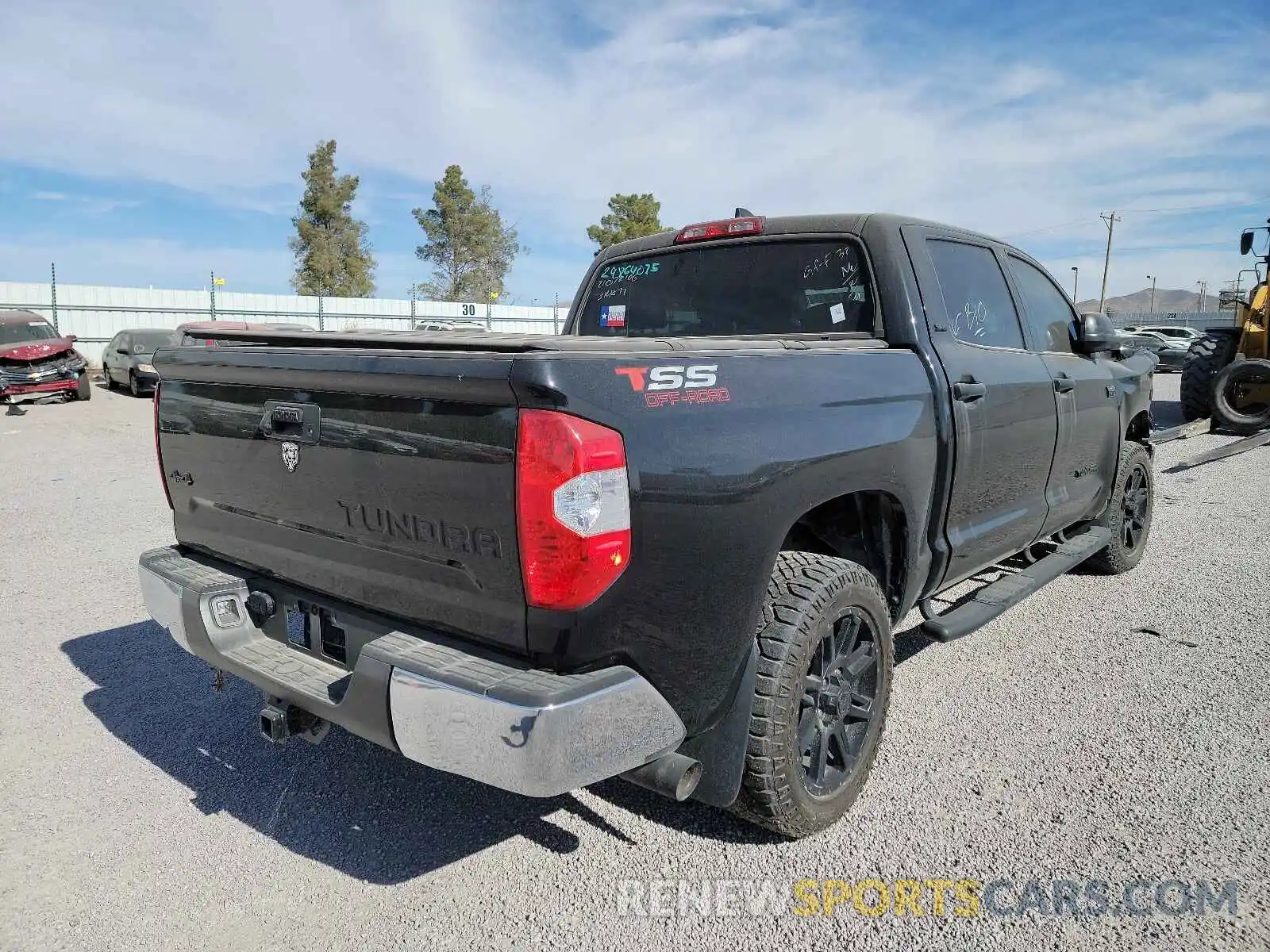 4 Photograph of a damaged car 5TFDY5F1XLX926344 TOYOTA TUNDRA 2020