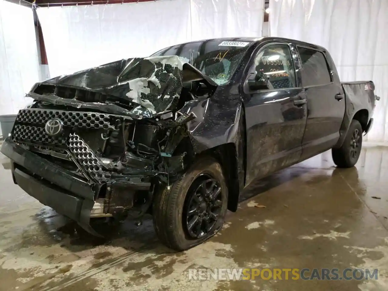 2 Photograph of a damaged car 5TFDY5F1XLX930264 TOYOTA TUNDRA 2020